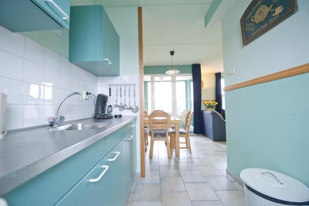 Guesthouse De Zonnestraal De Koog  Kamer foto